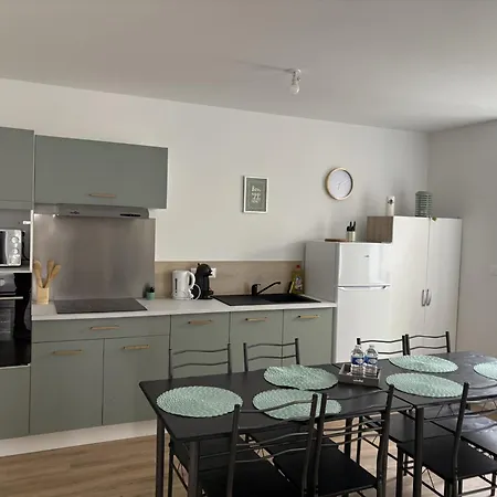 Loni Experiences Moderne Emplacement Ideal Апартаменты Шаллан
